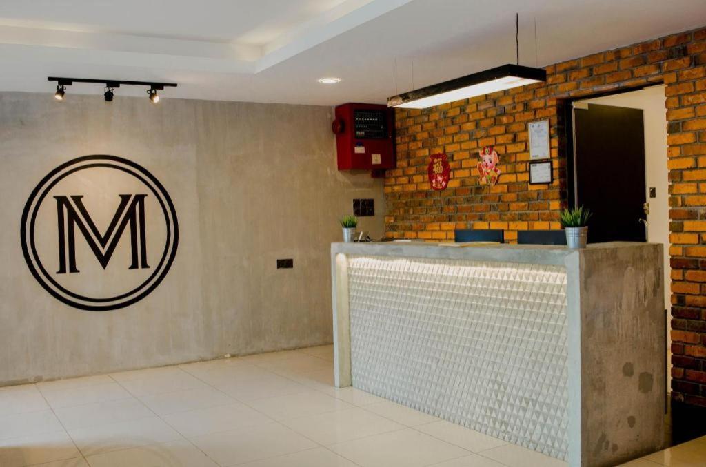 Monaco Boutique Hotel Sadong Jaya Kota Kinabalu Kültér fotó
