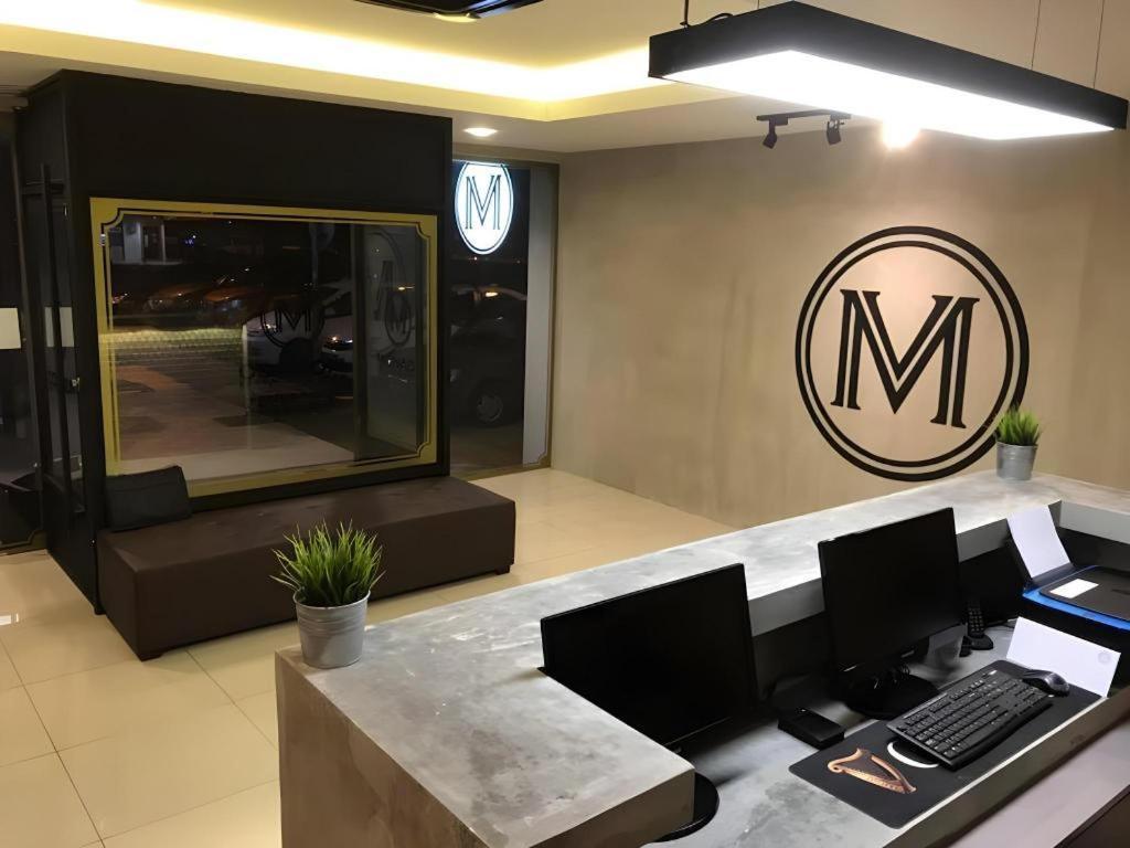 Monaco Boutique Hotel Sadong Jaya Kota Kinabalu Kültér fotó