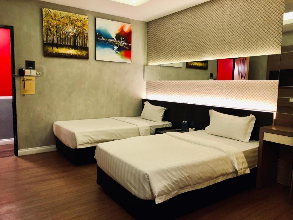 Monaco Boutique Hotel Sadong Jaya Kota Kinabalu Kültér fotó