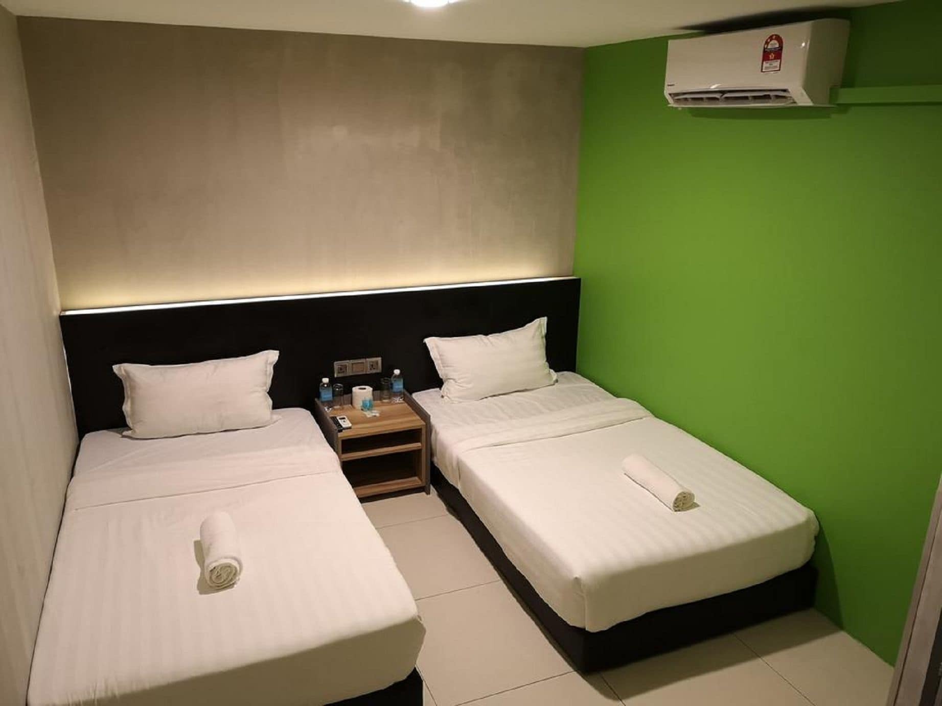 Monaco Boutique Hotel Sadong Jaya Kota Kinabalu Kültér fotó